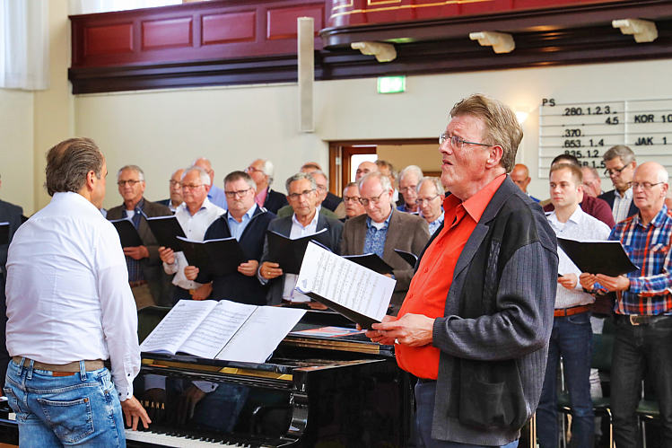27 okt 2018 - Groot mannenkoor Midden Holland en gemengd koor Encore in de Geref.Kerk_52